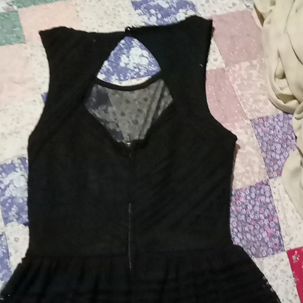 Dress - Picture 2 of 2